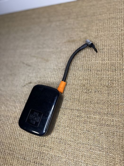 Elektryczna pompka akumulatorowa do roweru lub samochodu