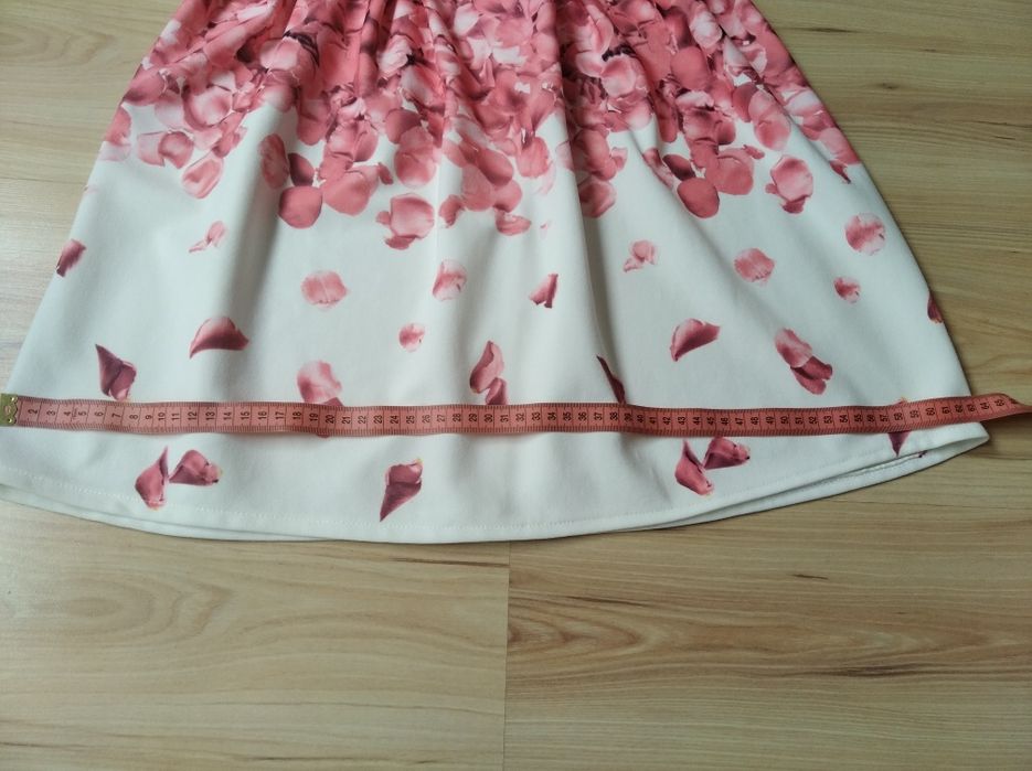 Śliczna rozkloszowana sukienka roz. S komunia chrzciny