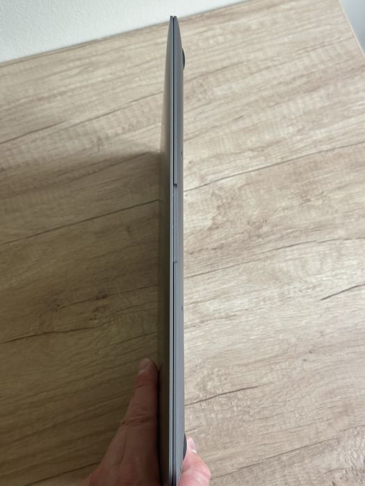 MacBook Air 13" M1 / 16GB RAM / 512GB SSD / Bateria 96% / Stan BDB
