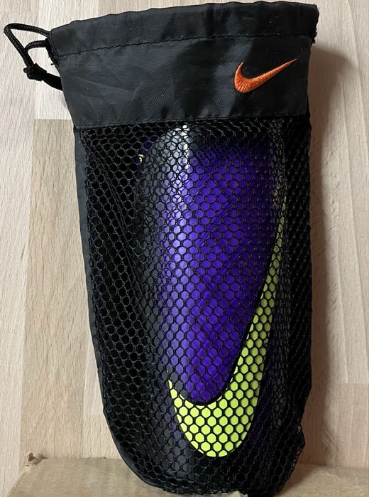 Ochraniacze Nagolenniki Nike