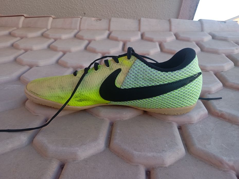 Tênis Futsal Nike 43
