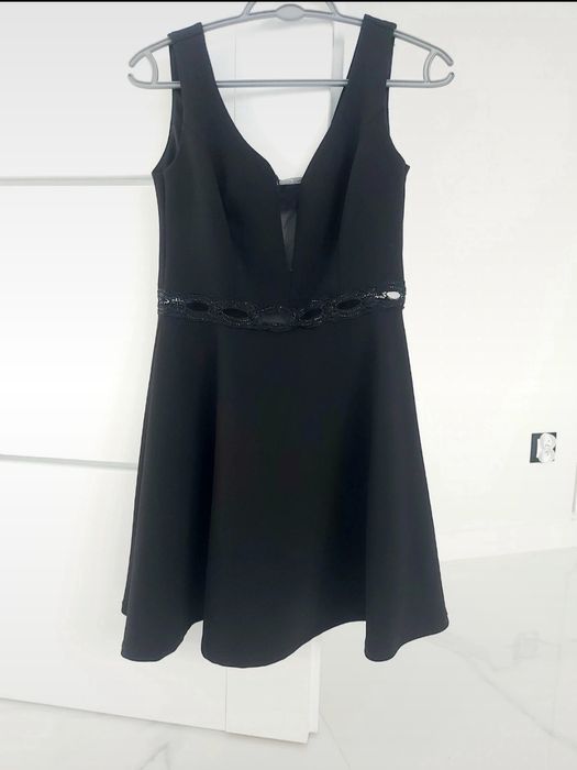 Sukienka czarna na ramiączkach