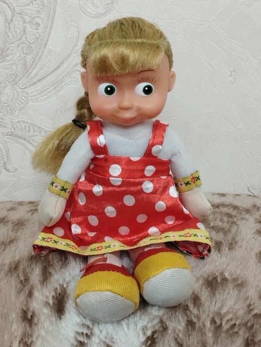 Лялька Маша з мультфільму