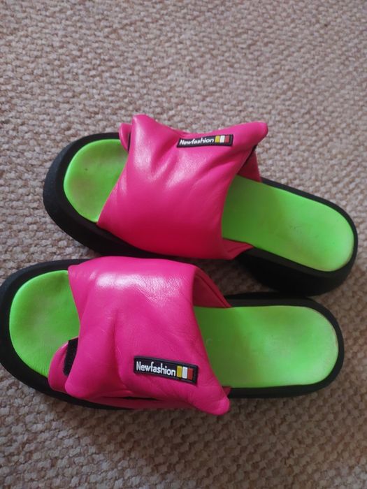 Шлепанцы кожанные