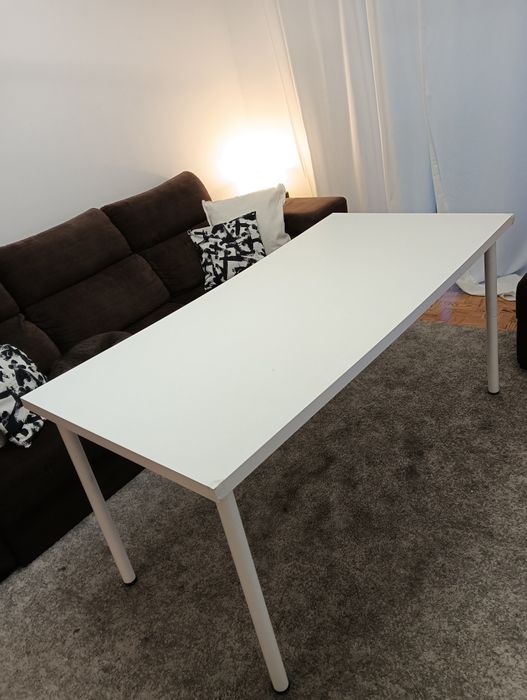 Mesa Branca 155x75cm
Medidas 155x75cm