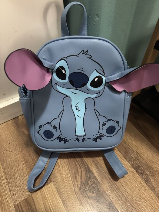 Śliczny mały plecak stitch