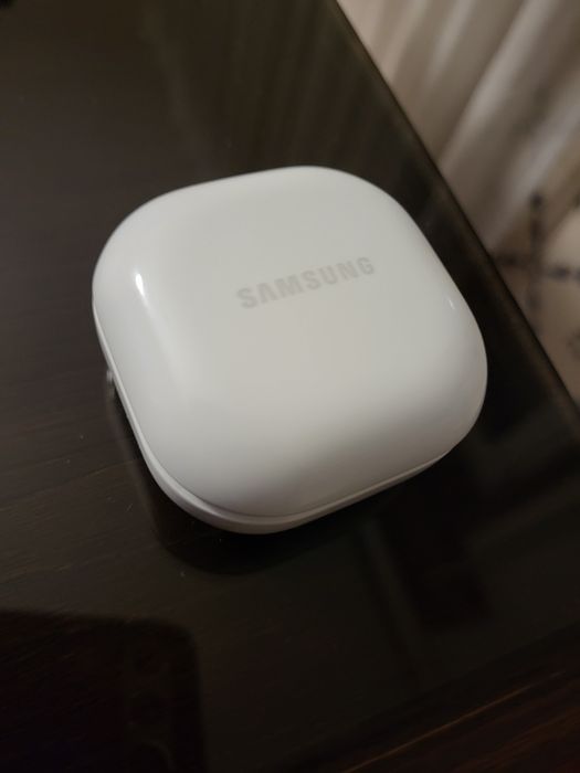 Samsung Galaxy buds 2 purple