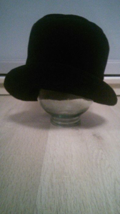 Кепки разные мужские и женские