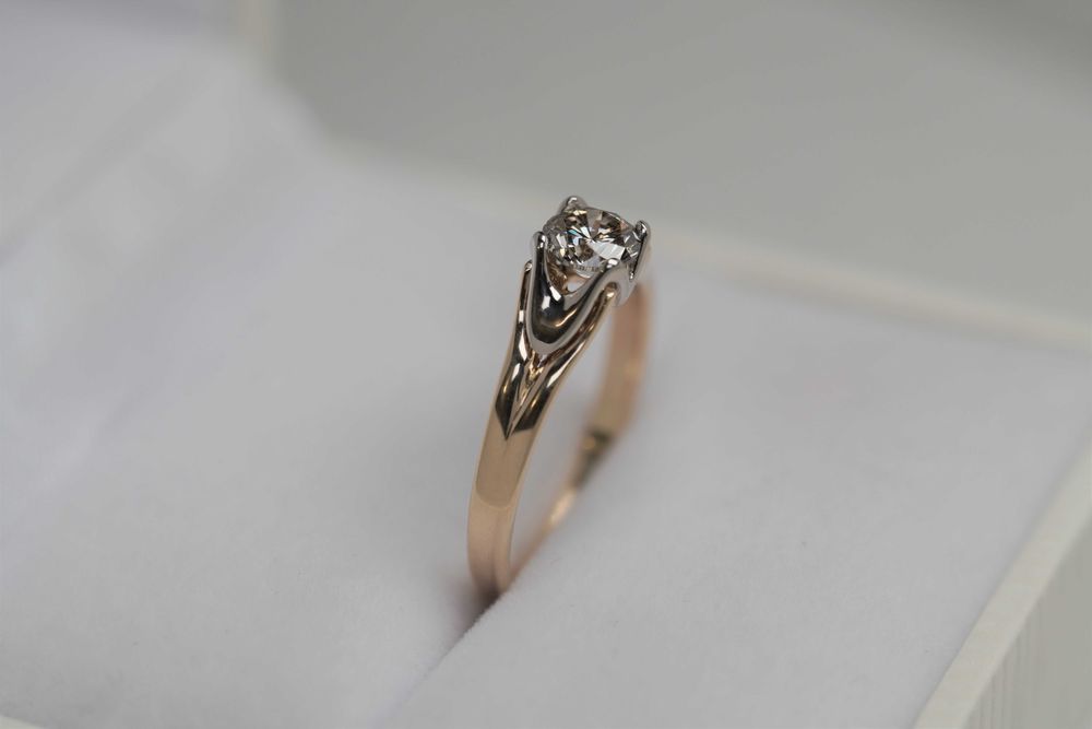 Pierścionek 585 zaręczynowy z diamentem gray 0,51 CT VS1 R13 Certyfika