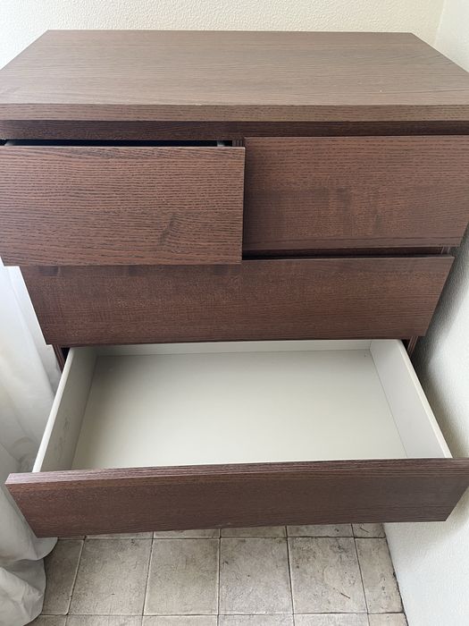 Malm Cómoda IKEA 6 gavetas em Madeira Castanha
