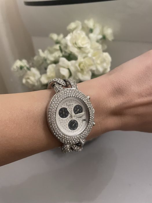 Часы фирмы Freelook