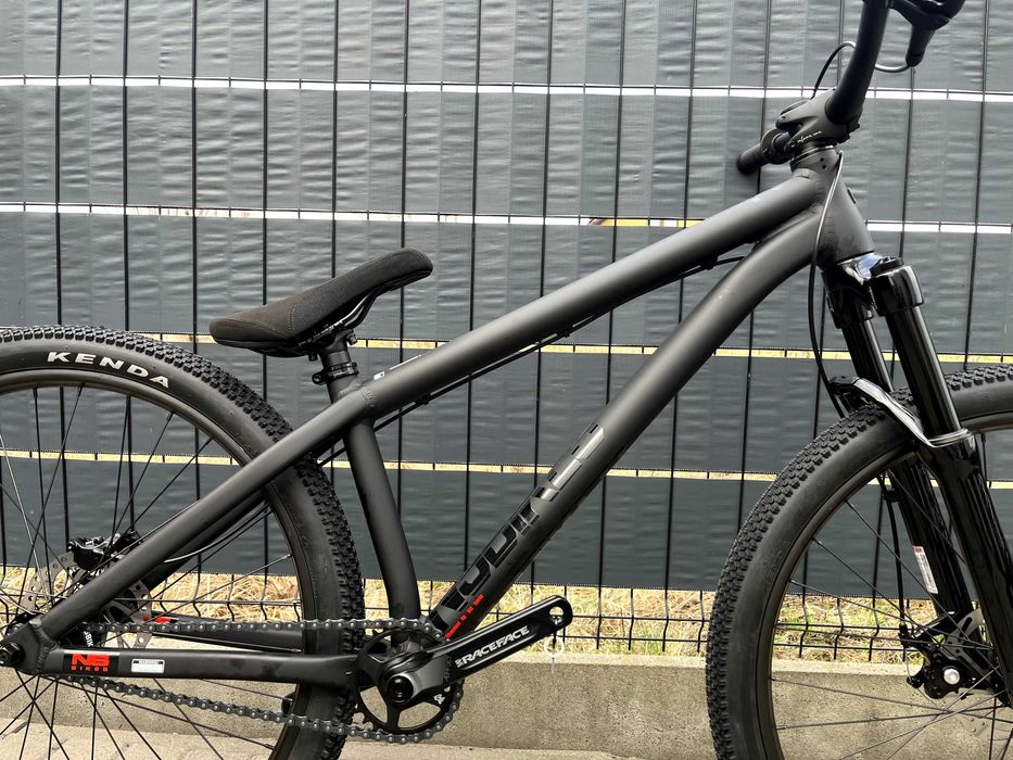 Nowy rower dirt NS Bikes Movement 2