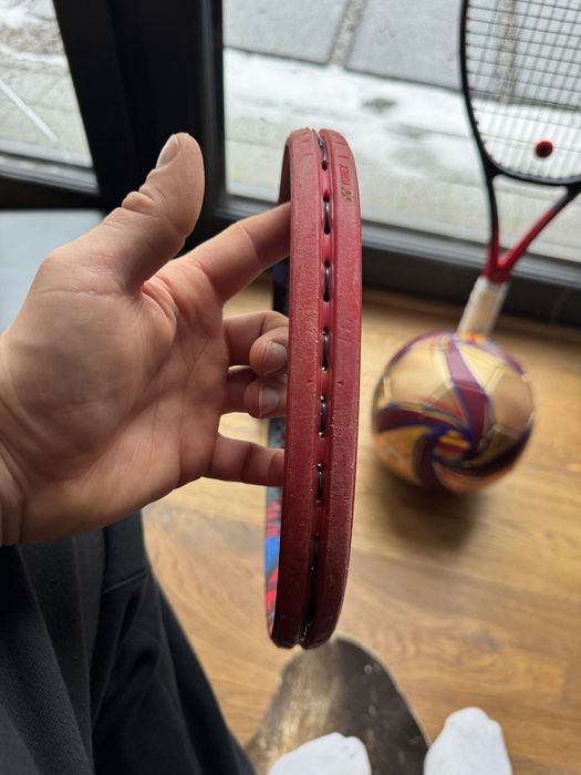 Rakiety tenisowe 2 x Yonex V-core 100