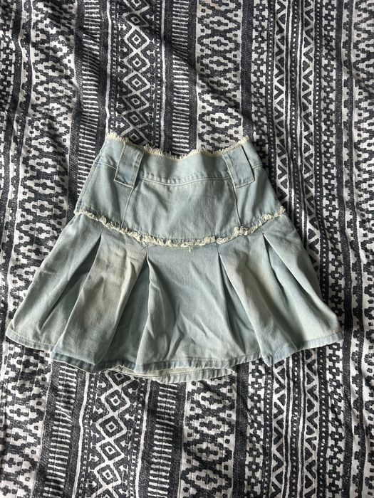 Нова міні спідниця