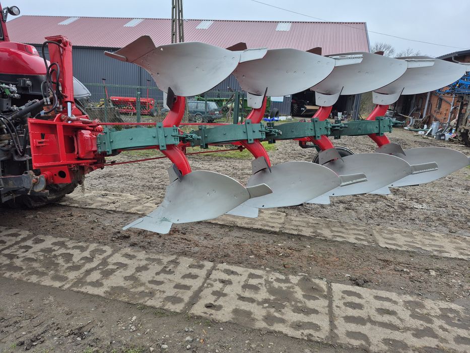 Pług  obrotowy kverneland 4 skibowy