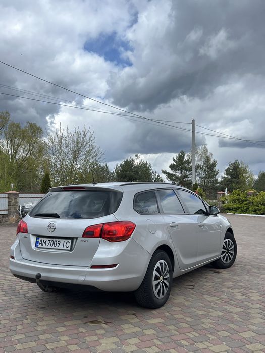 Opel Astra J Sports Tourer