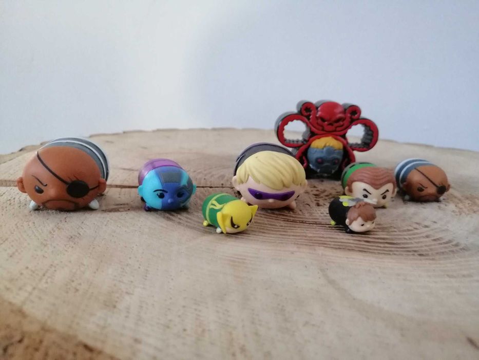 Figurki małe 8 sztuk