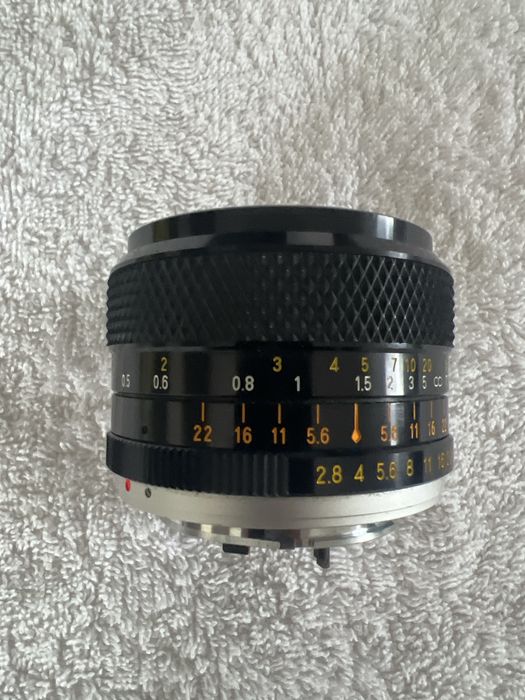 Obiektyw YUS 1:2.8  28mm