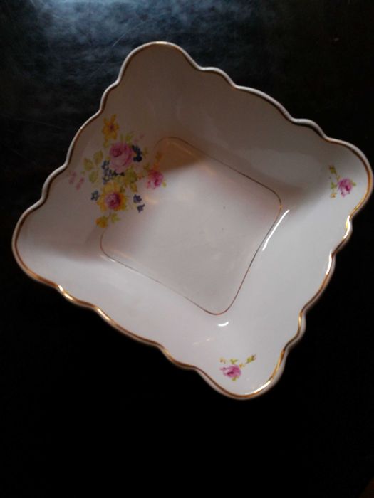 Saladeira da Fábrica de Louças da Pinheira