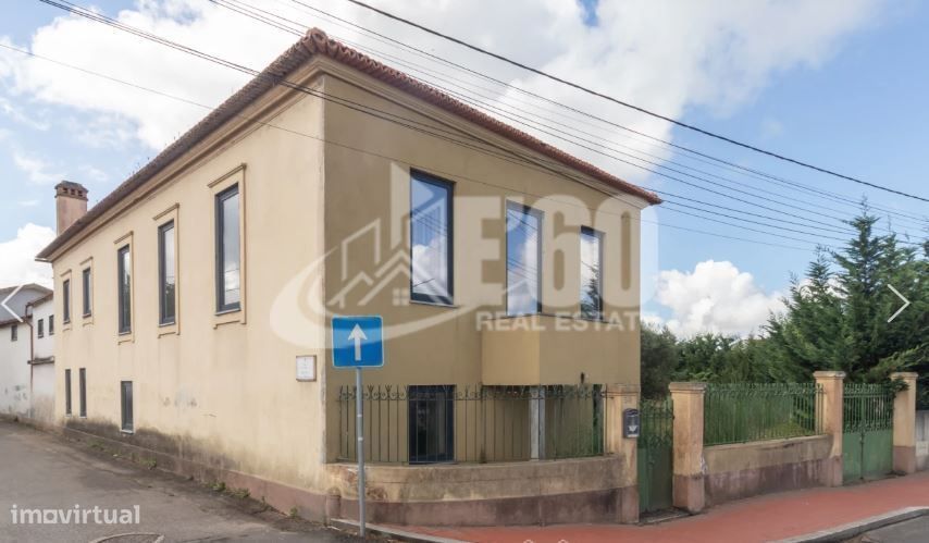 Moradia T9 com Amplo Terreno em Avanca