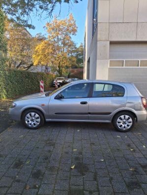 Samochód Nissan Almera