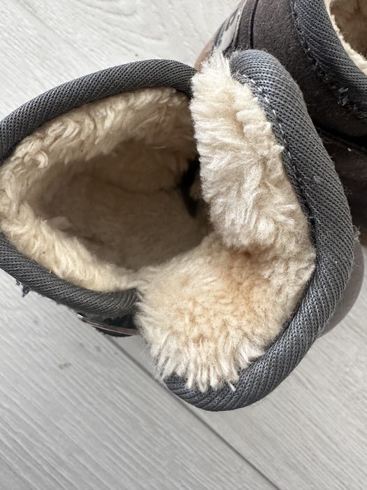 Кросівки, черевики, тапочки