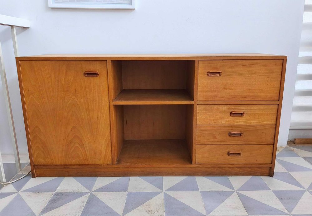 Aparador (Estilo Mid-Century / Tipo Olaio) - 80 Euros