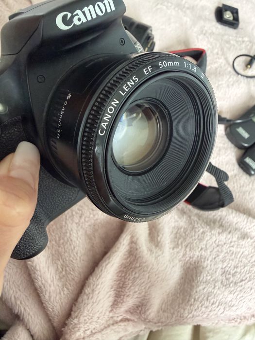 Canon EOS 1300D + 18-55 IS + 50mm f/1.8 + akcesoria – zestaw