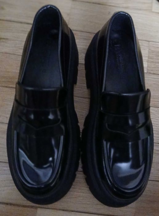 Sapatos Pretos Por Usar