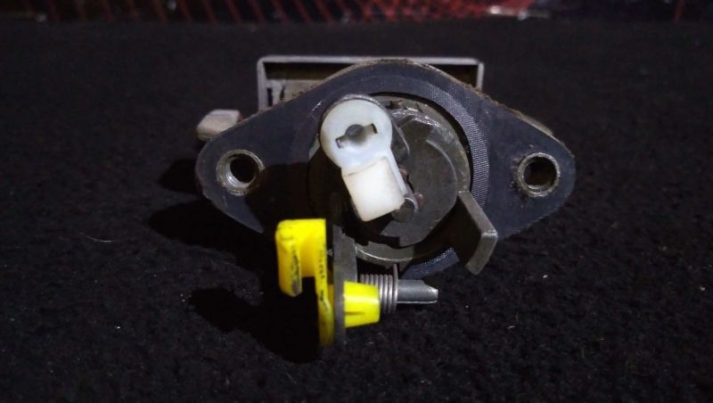 Fecho Da Mala Nissan Primera (P11)