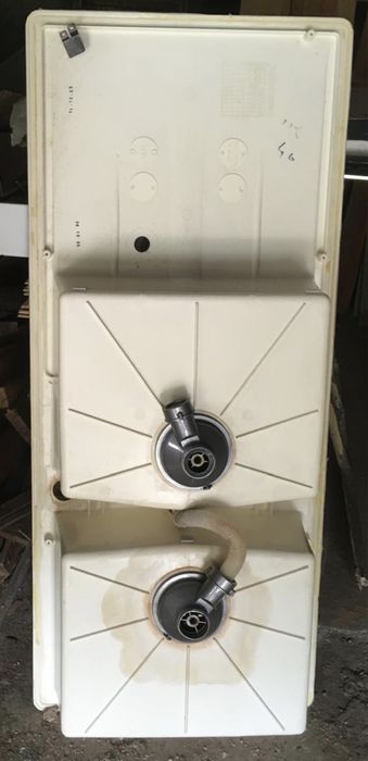 Lava loiça em fibra 2 cubas com misturadora e acessórios