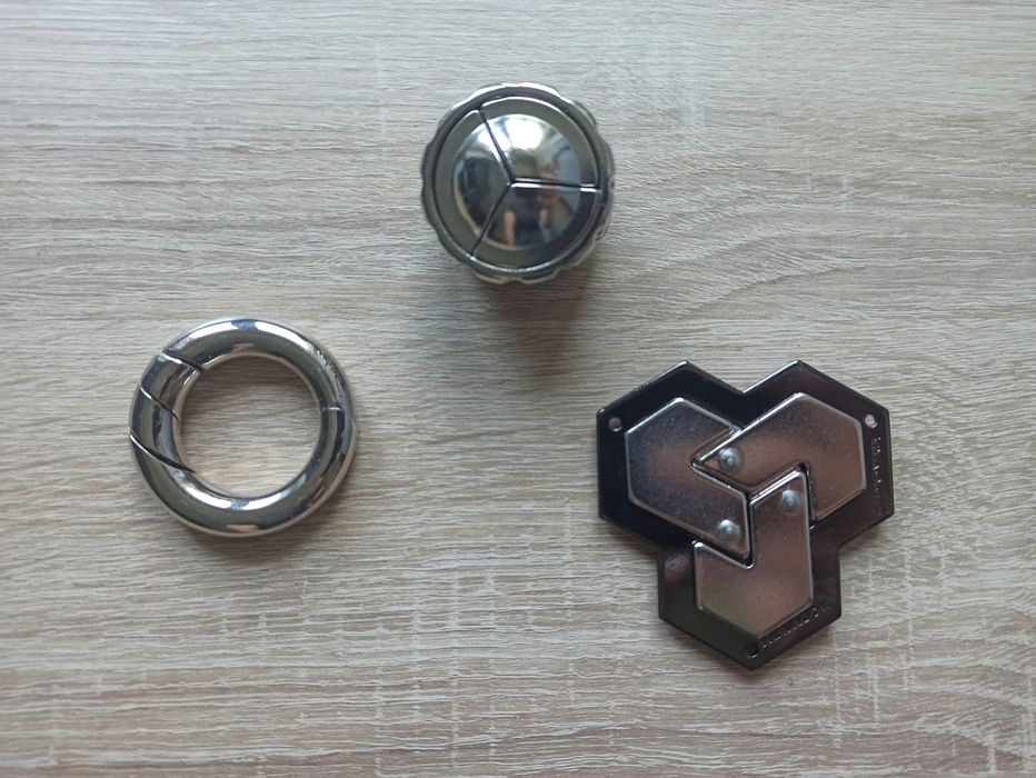 3 puzzle Hanayama