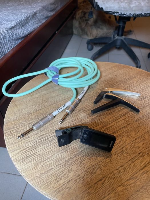 Guitarra Harley Benton GS Travel Mahogany com extras