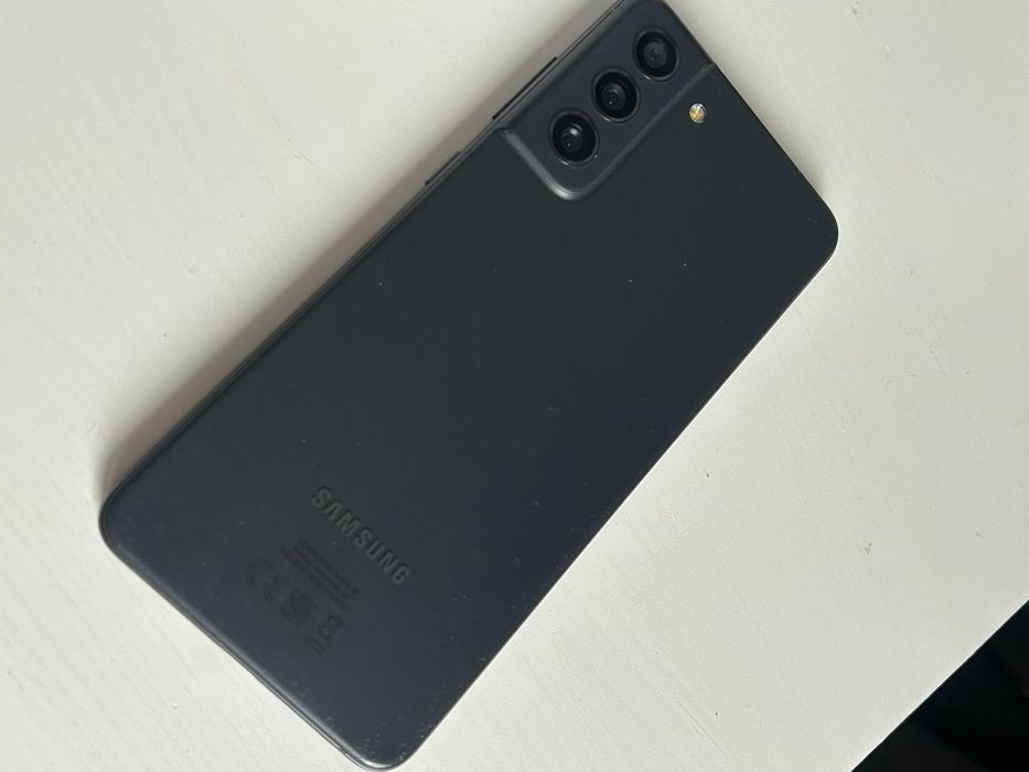 Smartfon Samsung Galaxy S21 FE 5G jak NOWY