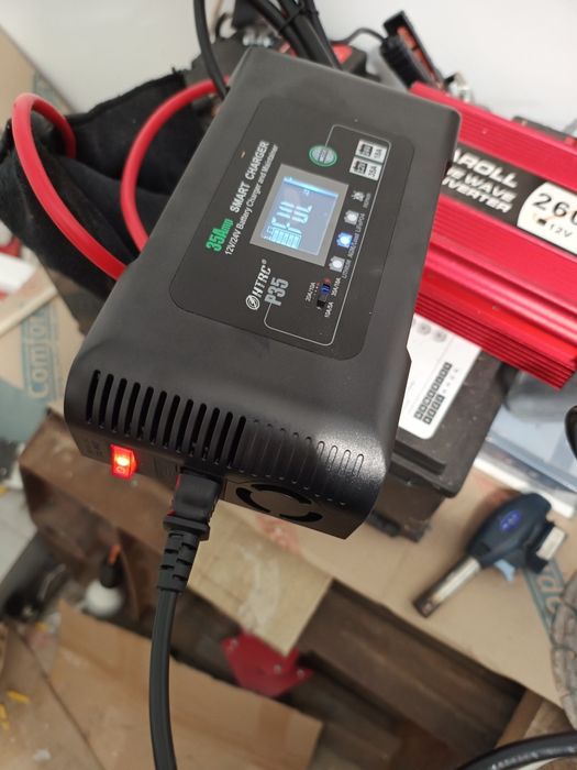 Зарядка универсальная умная на 35 А для всех аккумуляторов 12/24вольт