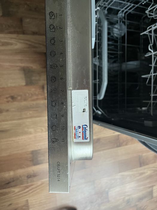 Посудомийка Hotpoint-Ariston