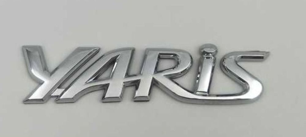 Nowy emblemat Yaris przyklejany znaczek Toyota logo klejane