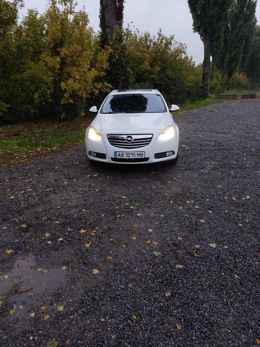 Опель інсігнія  .