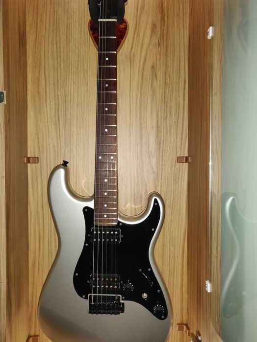 Fender Boxer Series Stratocaster HH Limited Edition MADE IN JAPAN !
