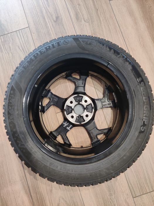 KOMPLET KOŁA ZIMOWE 16" HYUNDAI Bayon- 195/55 R16 Semperit