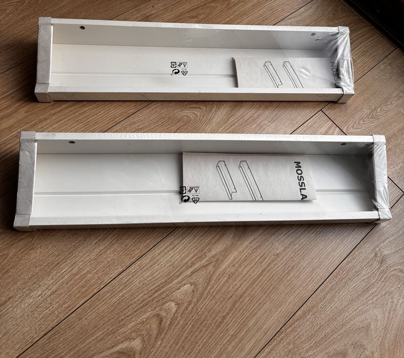 Półka biała Mosslanda z ikea