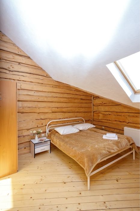 Подобова оренда будинку для відпочинку на 10-14 осіб, Славське