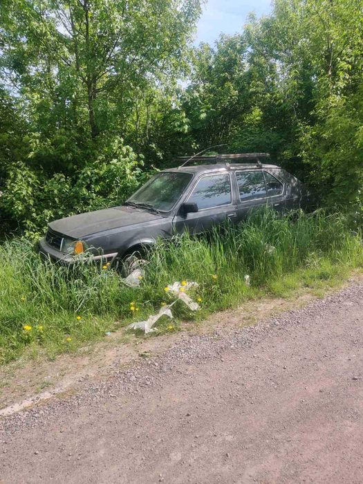 продам автомобіль volvo 340 1.6 дизель