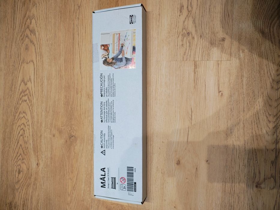 Måla uchwyt na papier z pojemnikiem Ikea