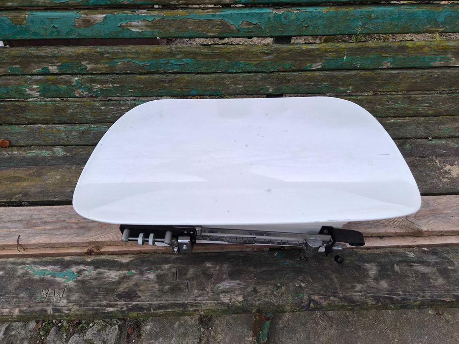 Waga niemowlęca mechaniczna Typ X-112, ZALIMP Warszawa, biała