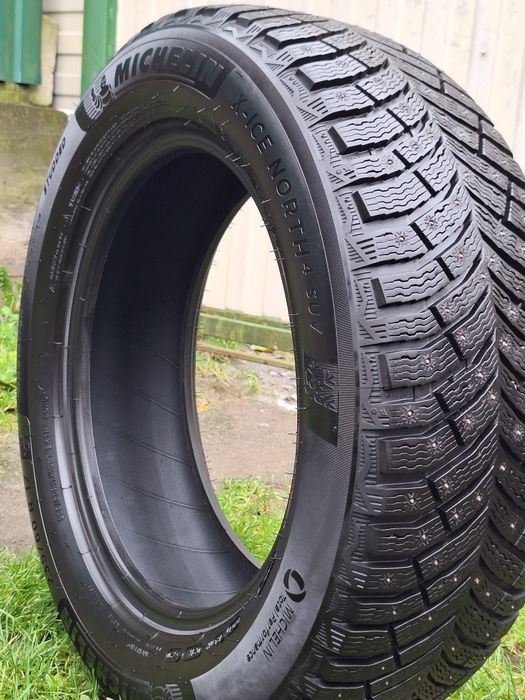 Зимовий MICHELIN 235 60 17 протектор 90%