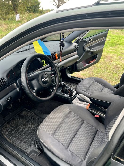 Продам Audi A 4 B 5