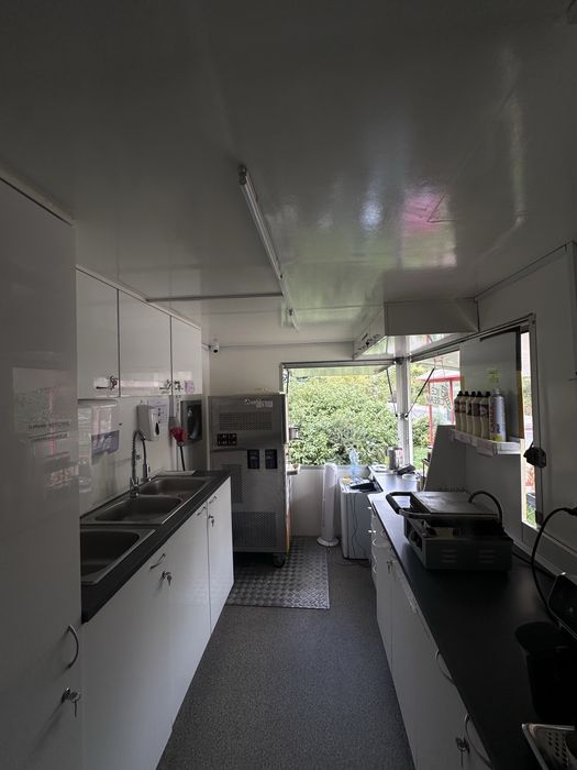 Mobilna budka gastronomiczna 48000 brutto pilnie