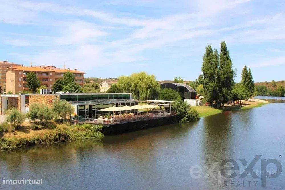 Projeto com licença de construção no centro histórico de Mirandela