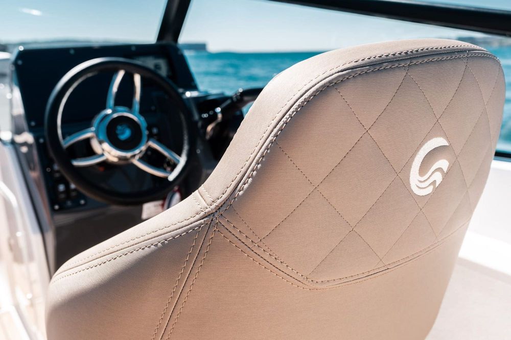 Jedyny w swoim rodzaju rib bow rider BR65